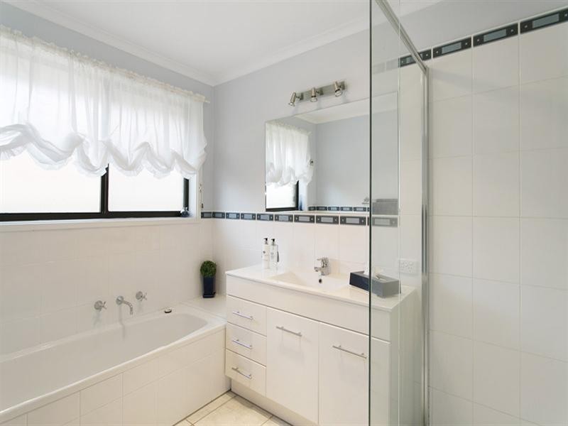 11 Lascelle Drive, Vermont South VIC 3133