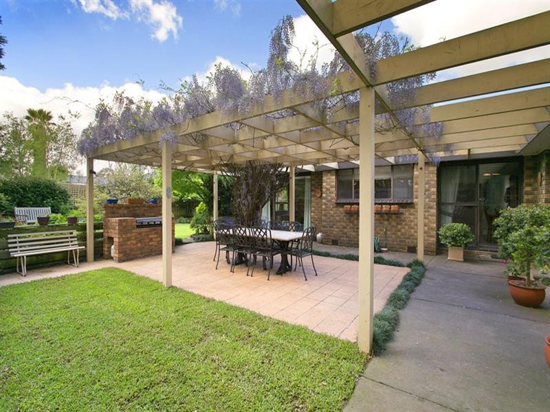 11 Lascelle Drive, Vermont South VIC 3133