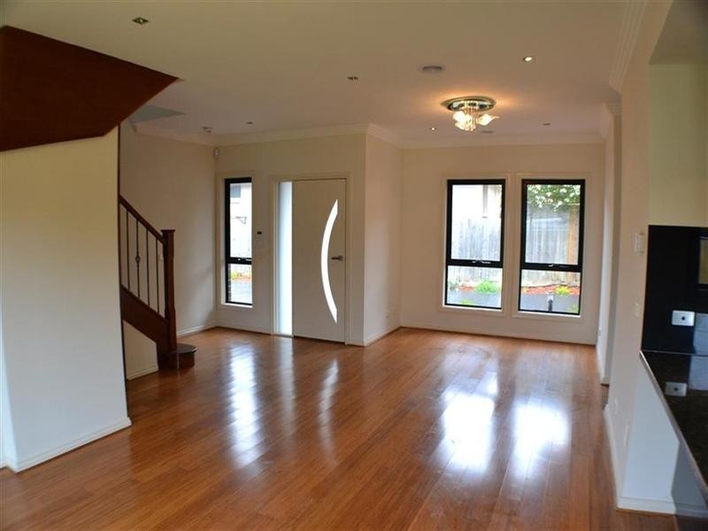 2/1 View Road, Glen Waverley VIC 3150