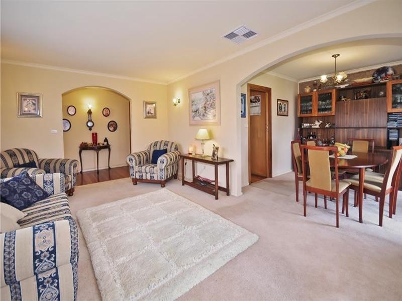 21 Earlwood Drive, Wheelers Hill VIC 3150