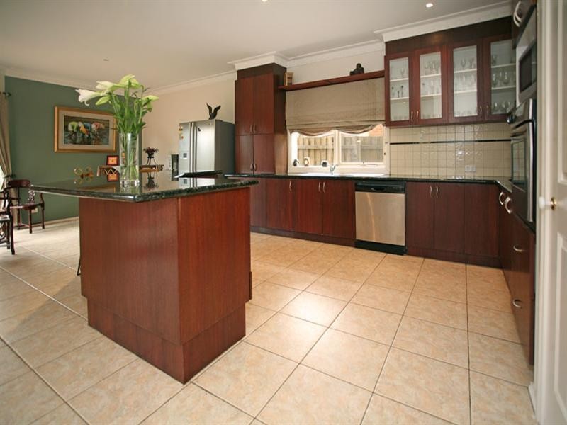 94 Herriotts Boulevard, Glen Waverley VIC 3150