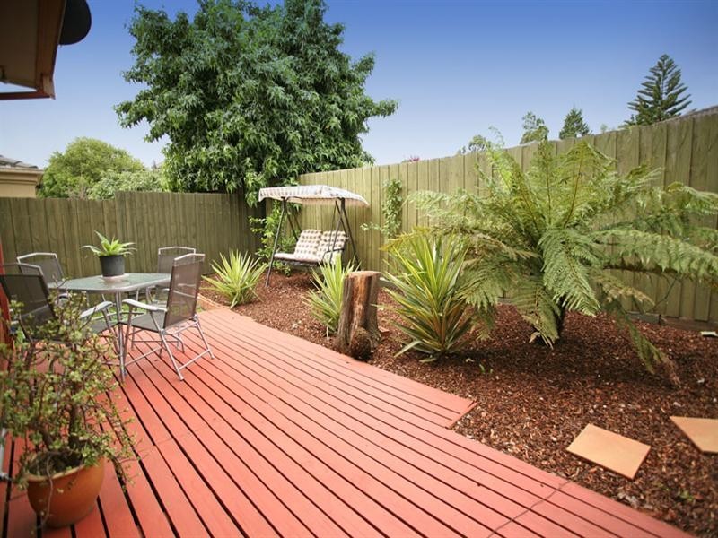 94 Herriotts Boulevard, Glen Waverley VIC 3150