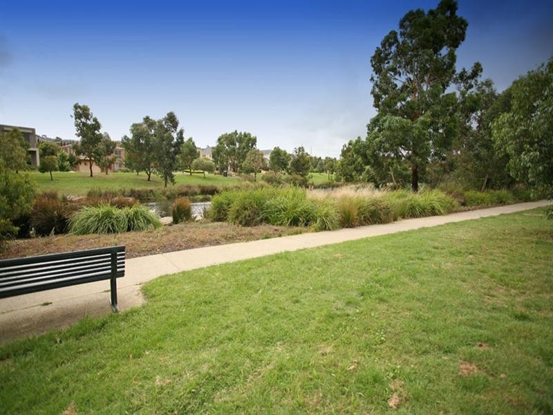 94 Herriotts Boulevard, Glen Waverley VIC 3150