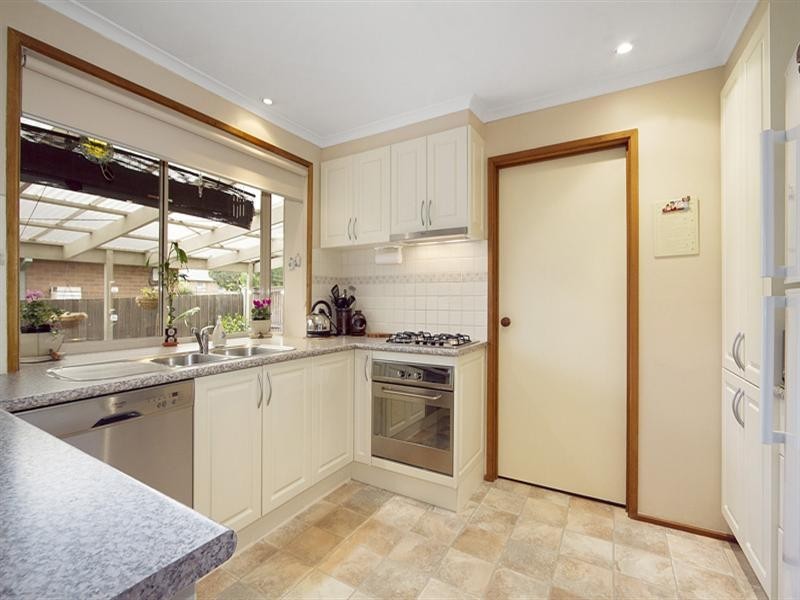 26 Tanner Street, Glen Waverley VIC 3150