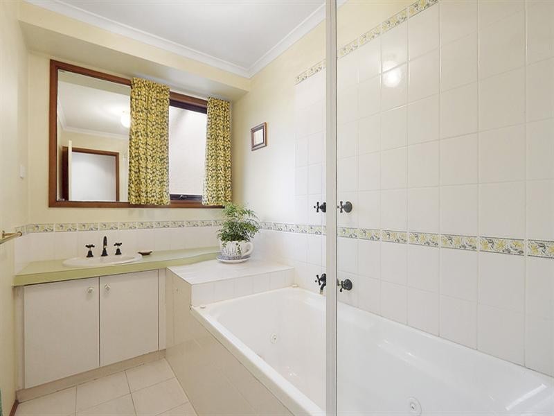 26 Tanner Street, Glen Waverley VIC 3150