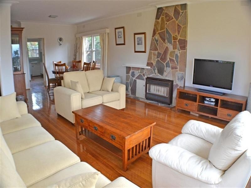 24 Townsend Street, Glen Waverley VIC 3150