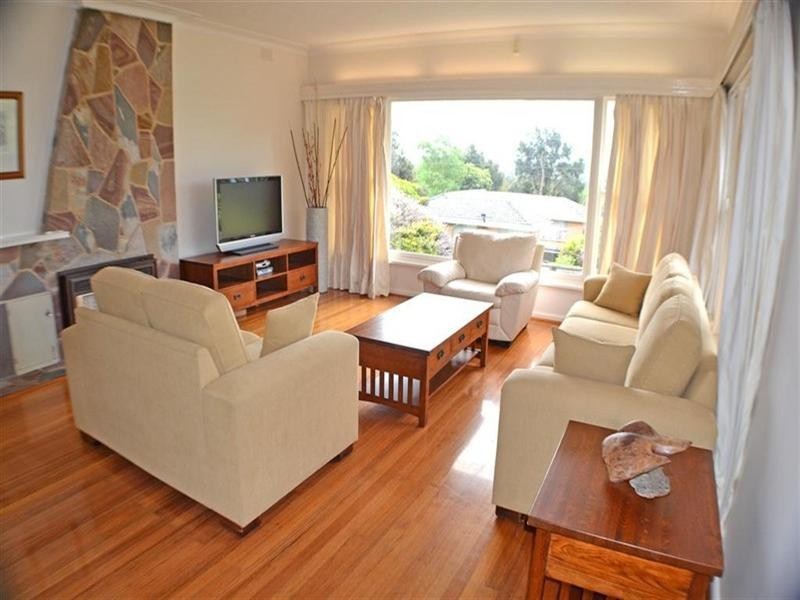 24 Townsend Street, Glen Waverley VIC 3150