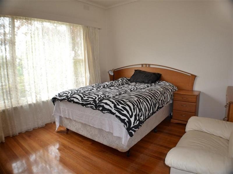 24 Townsend Street, Glen Waverley VIC 3150