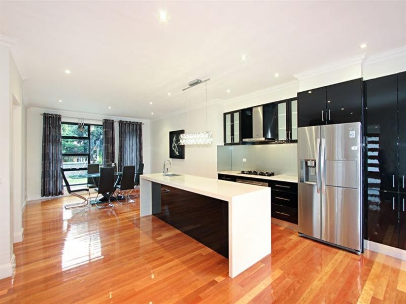 19 Arthur Street, Burwood VIC 3125