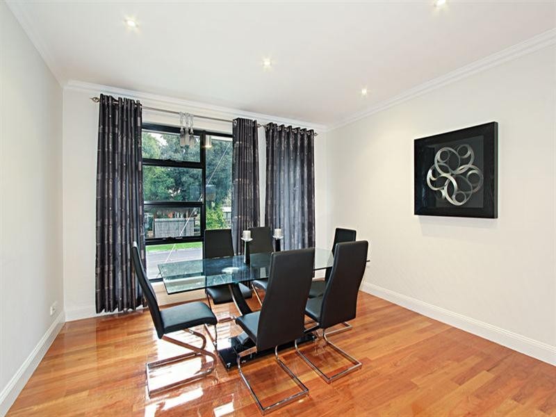 19 Arthur Street, Burwood VIC 3125