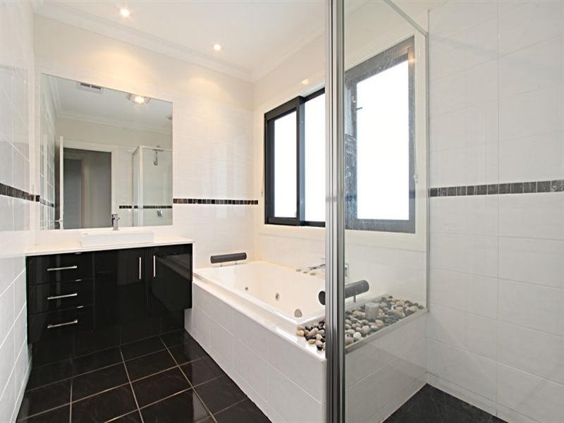 19 Arthur Street, Burwood VIC 3125