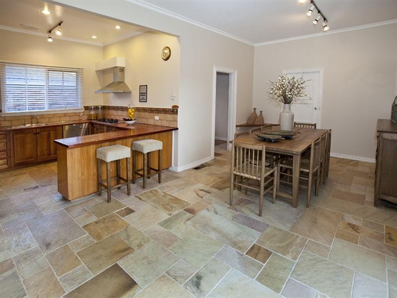 12 Sesame Street, Mount Waverley VIC 3149