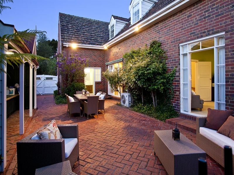 12 Sesame Street, Mount Waverley VIC 3149