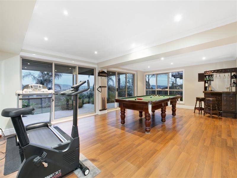 61 Craig Hill Drive, Wheelers Hill VIC 3150