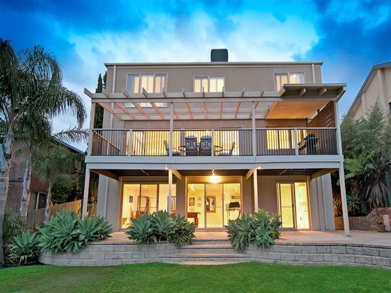 61 Craig Hill Drive, Wheelers Hill VIC 3150