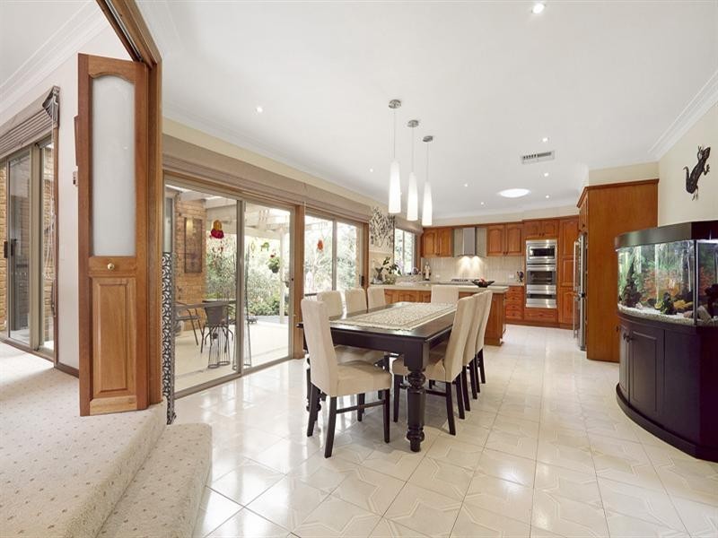 4 Dorene Court, Vermont South VIC 3133