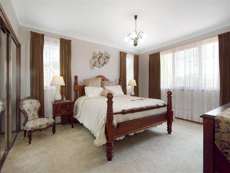 4 Dorene Court, Vermont South VIC 3133