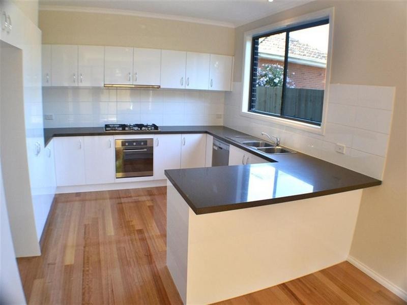 2/5 Folkestone Road, Glen Waverley VIC 3150