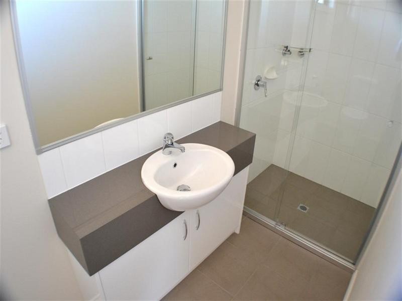 2/5 Folkestone Road, Glen Waverley VIC 3150