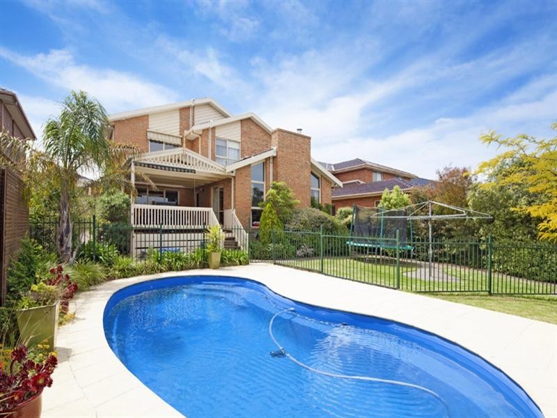 30 Freemantle Drive, Wantirna South VIC 3152