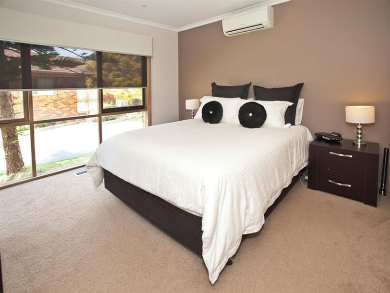 1/65-67 Whalley Drive, Wheelers Hill VIC 3150