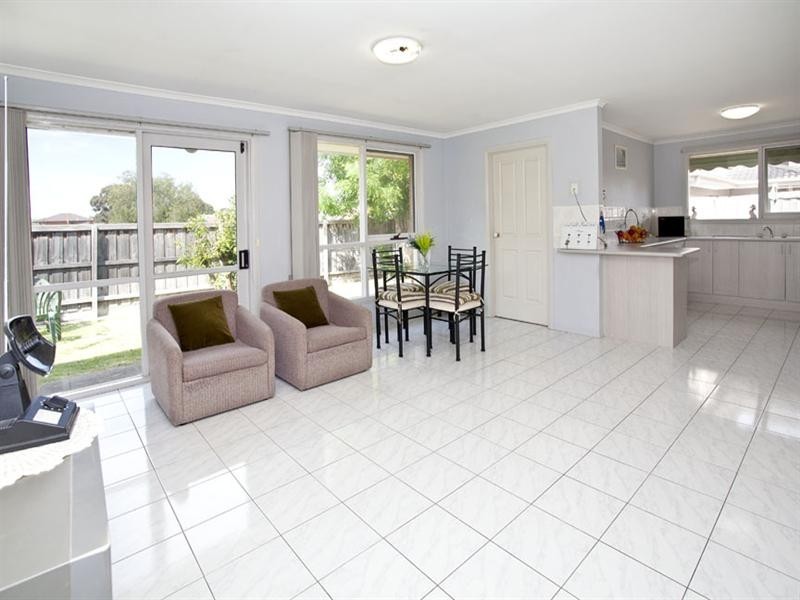 2/8 Studley Street, Mulgrave VIC 3170