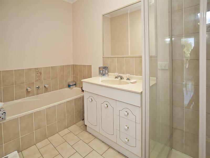 2/8 Studley Street, Mulgrave VIC 3170