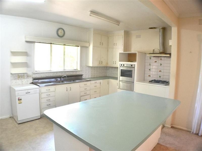 16 Nottingham Street, Glen Waverley VIC 3150