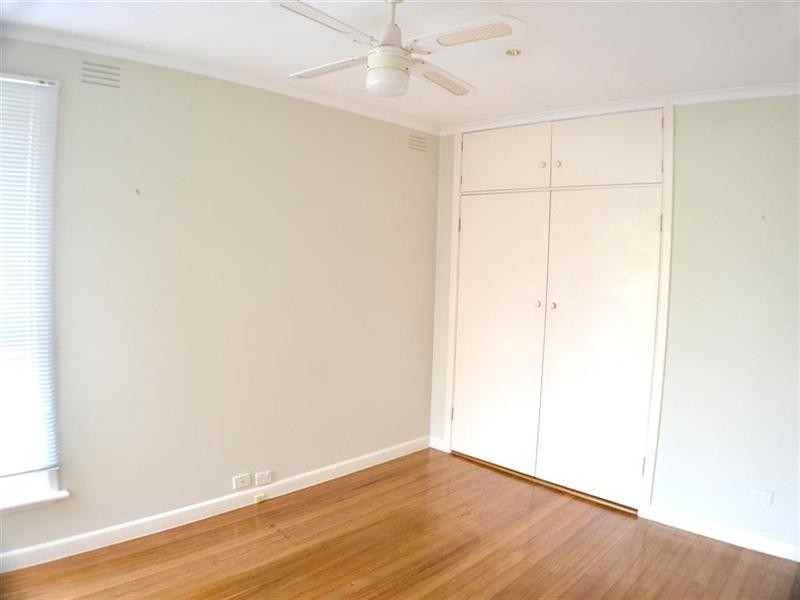 1/9 Cambridge Drive, Glen Waverley VIC 3150