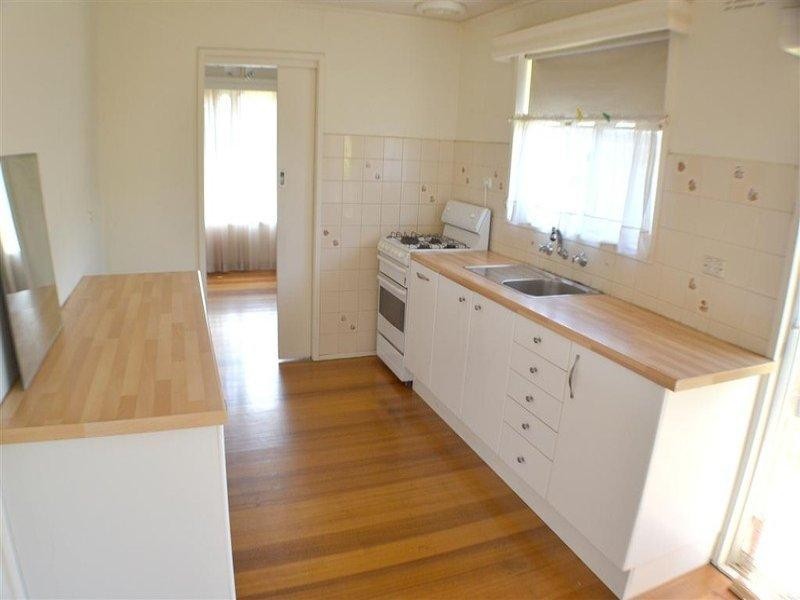 35 Shaftsbury Drive, Mulgrave VIC 3170