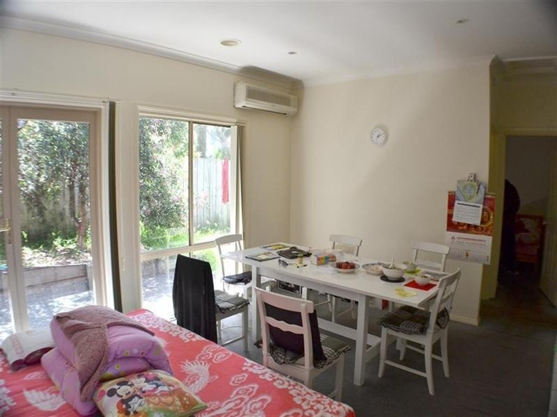 2/11 Garrisson Drive, Glen Waverley VIC 3150