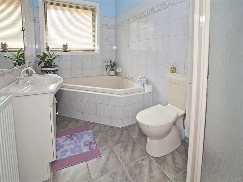 10 Annetta Avenue, Ashburton VIC 3147