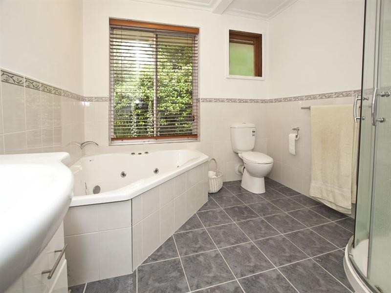 4 Vine Court, Glen Waverley VIC 3150