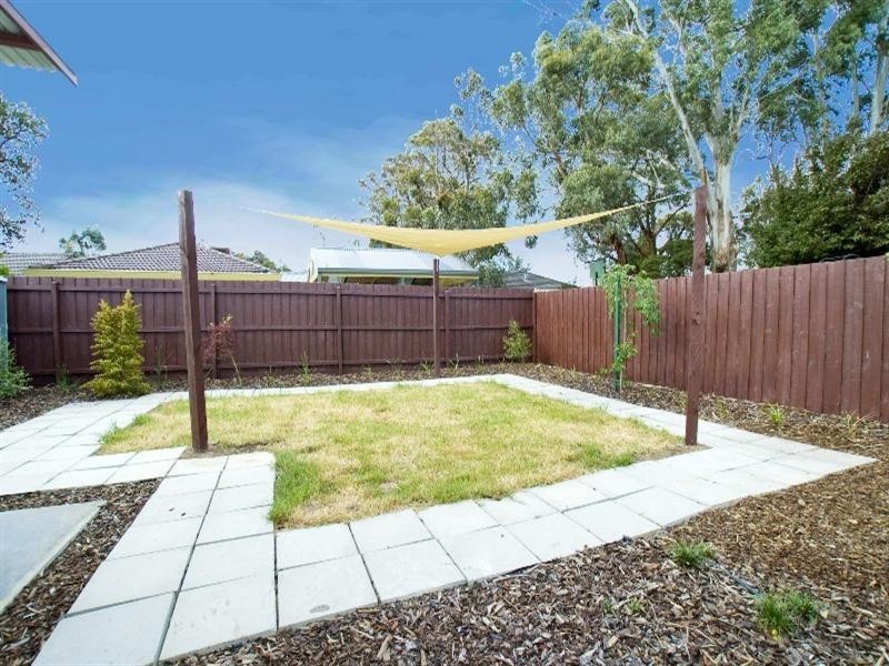 73 Galahad Crescent, Glen Waverley VIC 3150