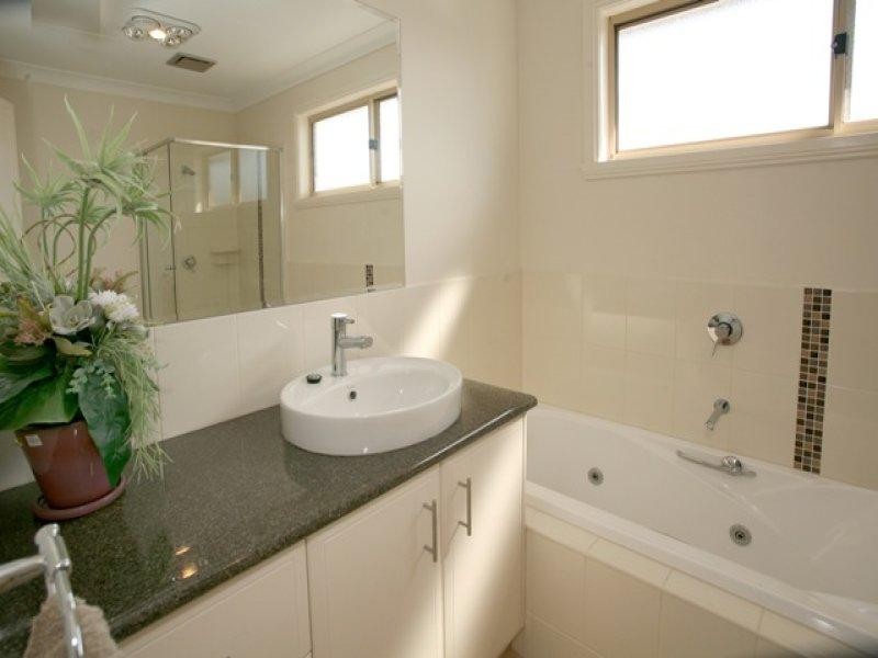 2/3 Harvie Street, Glen Waverley VIC 3150