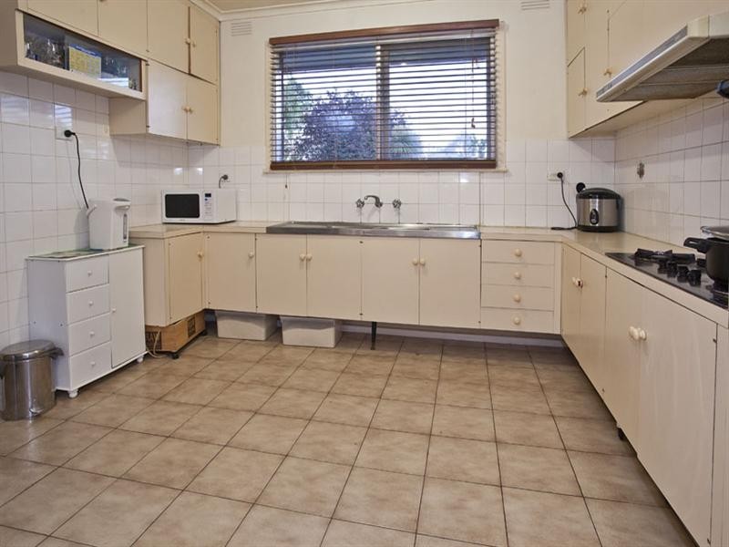 112 Watsons Road, Glen Waverley VIC 3150