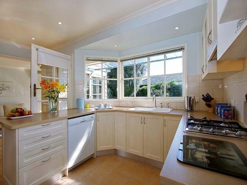 17 Ranfurlie Drive, Glen Waverley VIC 3150