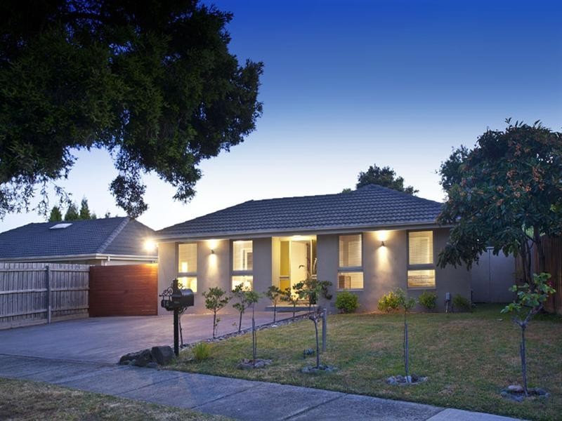 14 Amblecote Crescent, Mulgrave VIC 3170
