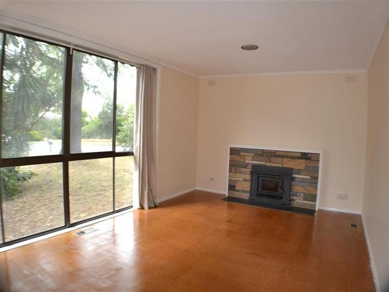 21 Pinewood Drive, Mount Waverley VIC 3149