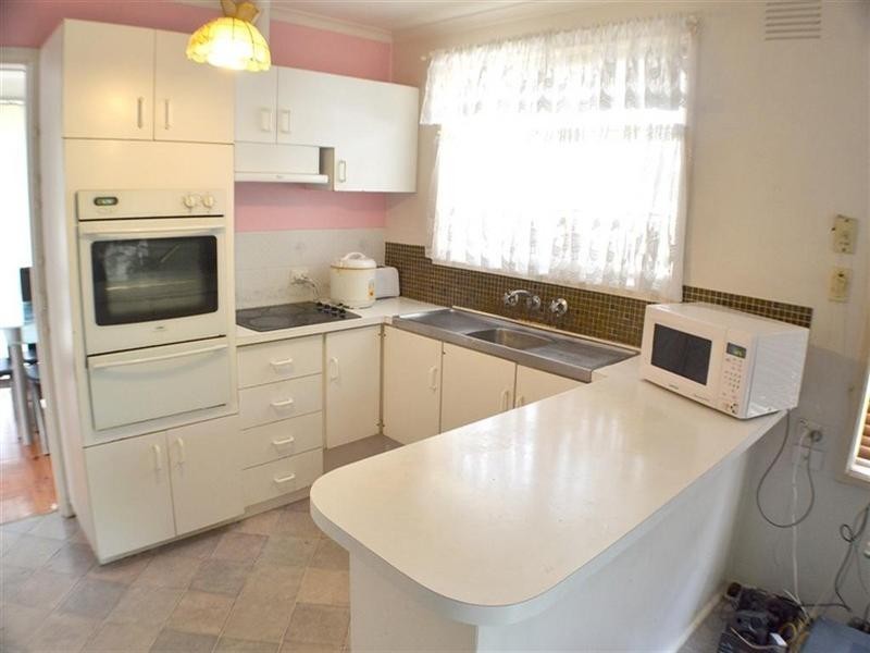 14 Hainthorpe Grove, Mulgrave VIC 3170