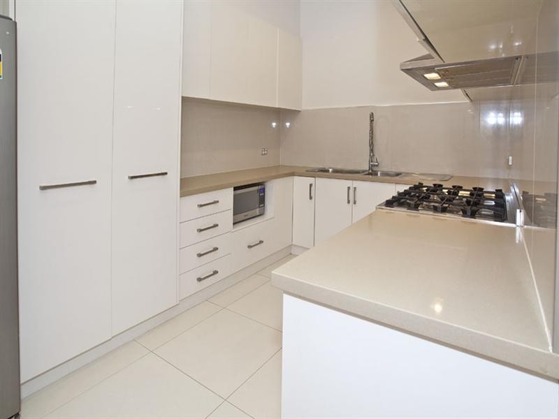 24 Greenways Road, Glen Waverley VIC 3150