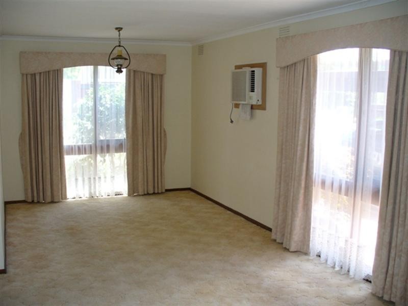 48 Calderwood Avenue, Wheelers Hill VIC 3150