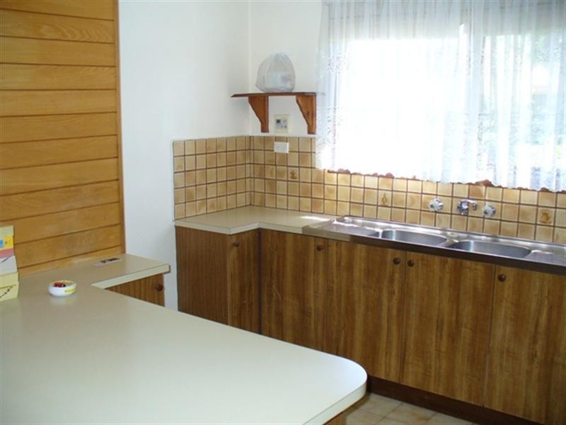 48 Calderwood Avenue, Wheelers Hill VIC 3150