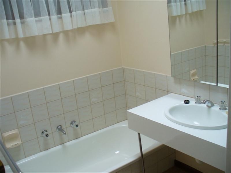 48 Calderwood Avenue, Wheelers Hill VIC 3150