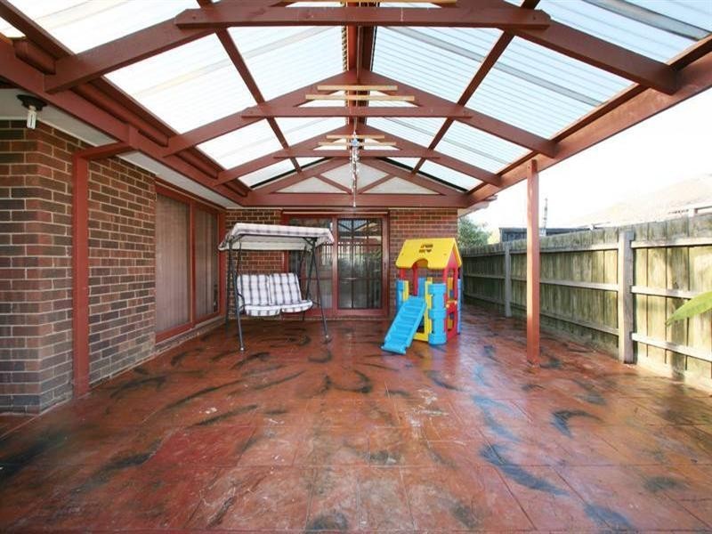 1 Linnel Court, Rowville VIC 3178