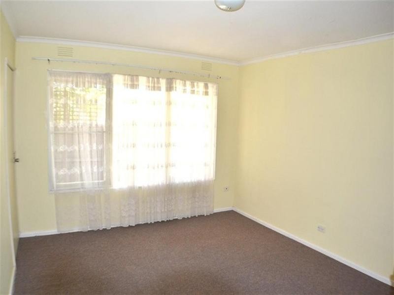 37 Johnson Drive, Glen Waverley VIC 3150