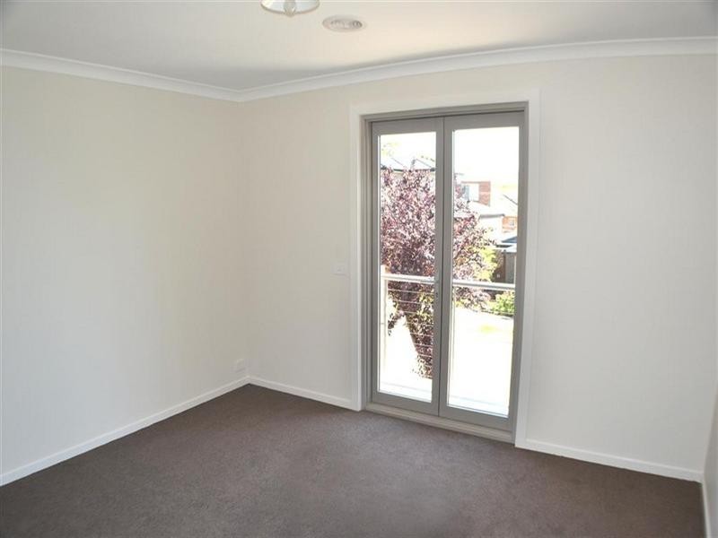 18 Hammence Street, Glen Waverley VIC 3150