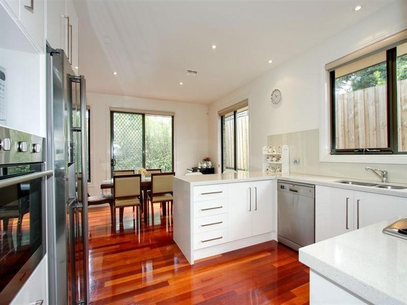 4b Pimm Court, Glen Waverley VIC 3150