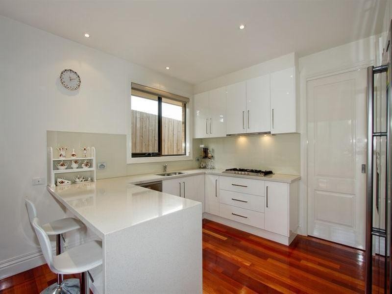 4b Pimm Court, Glen Waverley VIC 3150