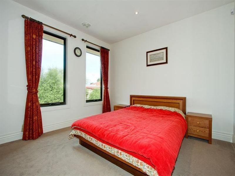 4b Pimm Court, Glen Waverley VIC 3150